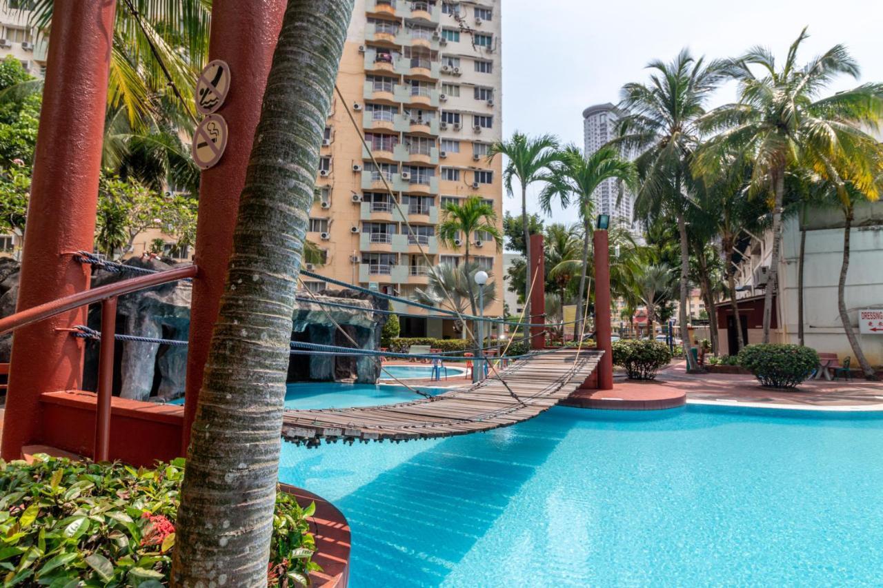 Condo At Melaka Raya By Idealhub Esterno foto